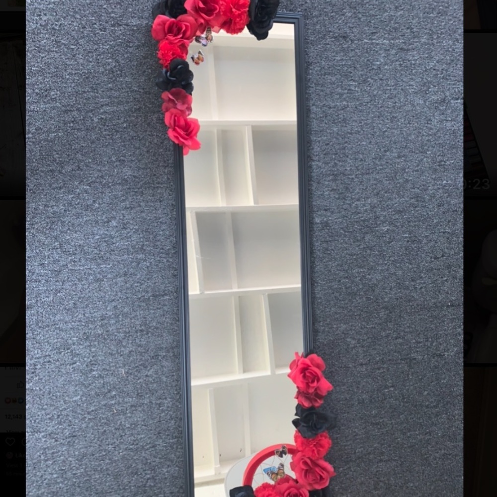 Customized mirrors